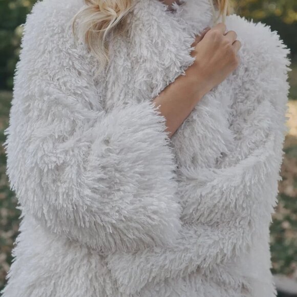 DAILY PRACTICE BY ANTHROPOLOGIE FAUX FUR WRAP COAT - Picture 3 of 6